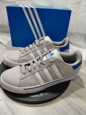 Adidas Campus Light Gray Suede  Canvas Sneaker Blue Leather Heel SIZE M9.5 W10.5